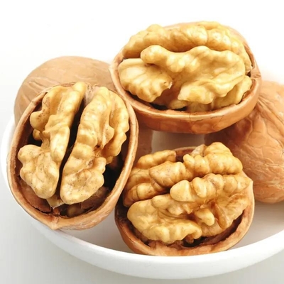 주문 아마존에서 가장 많이 팔리는 제품 프리미엄 월넛 커널 신선한 원시 껍질 월넛 반과 조각 online manufacture